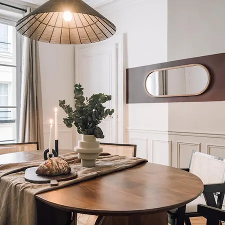 Saray - 1 A Invalides Apartment